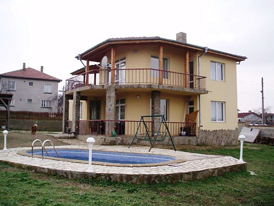 Отдельный дом в Константиново  (Южное побережье / Болгария)