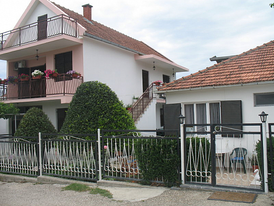 Отдельный дом в Шушань (Барская Ривьера / Черногория)