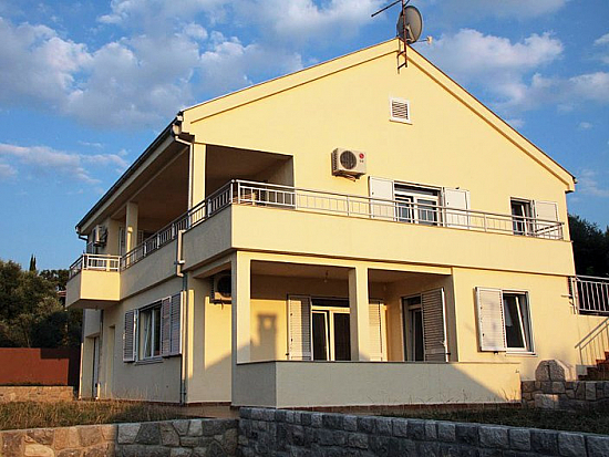 Отдельный дом в Тивате (Бока-Которская бухта / Черногория)