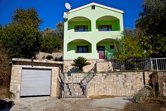 Отдельный дом в Булярице (Адриатическое побережье / Черногория)