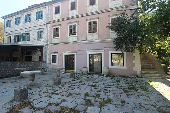 Отдельный дом в Муо (Адриатическое побережье / Черногория)