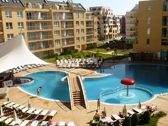 Полло Резорт (Pollo Resort)