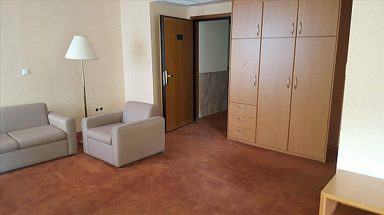 Коммерческая недвижимость в Афинах (Аттика / Греция)