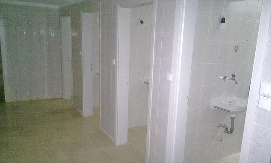 Коммерческая недвижимость в Лутраки (Пелопоннес / Греция)