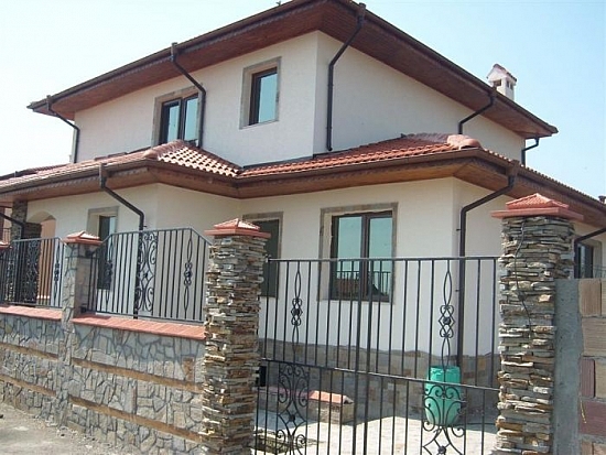 Отдельный дом (Болгария)