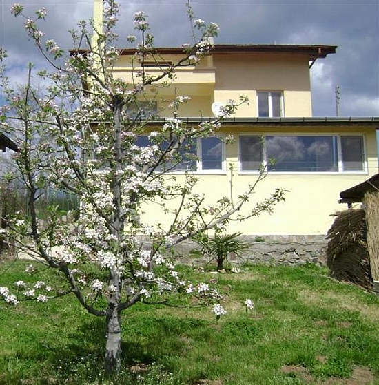 Отдельный дом (Болгария)