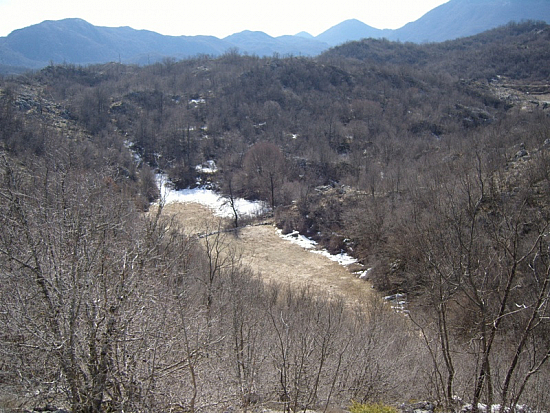 Земельный участок в Цетине (Центральная часть / Черногория)