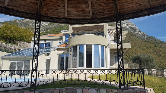 Вилла в Баре (Барская Ривьера / Черногория)
